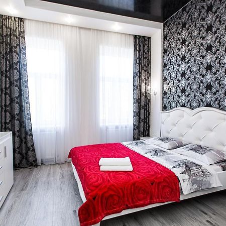 Однокомнатная Форум-Центр Appartement Lviv Buitenkant foto