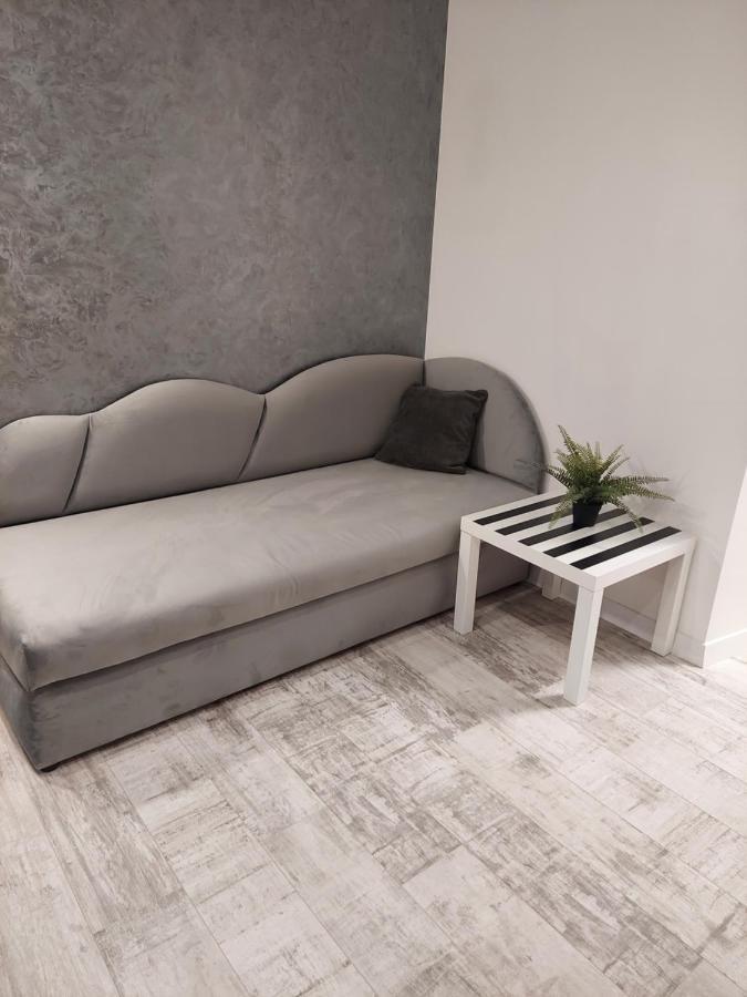Однокомнатная Форум-Центр Appartement Lviv Buitenkant foto