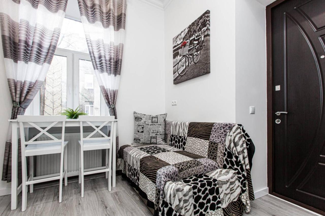 Однокомнатная Форум-Центр Appartement Lviv Buitenkant foto