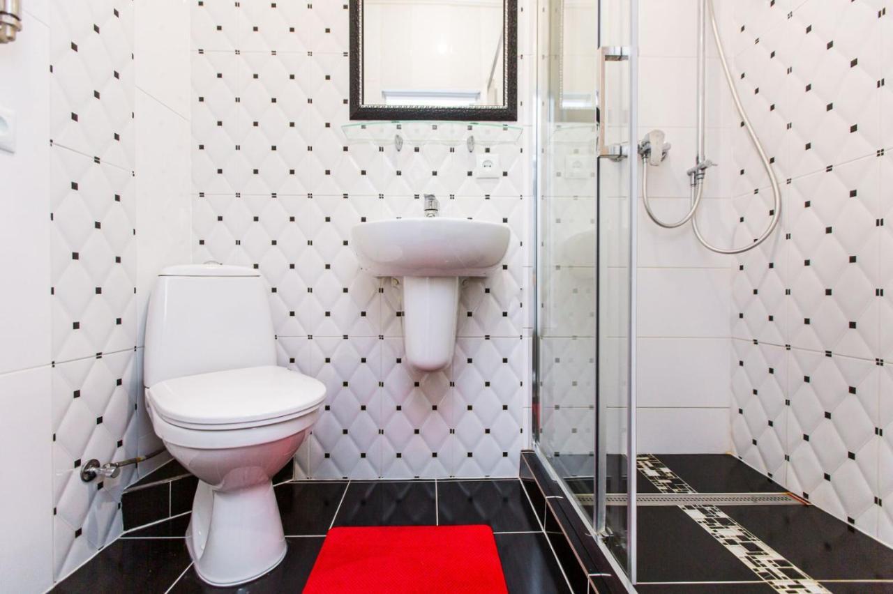 Однокомнатная Форум-Центр Appartement Lviv Buitenkant foto