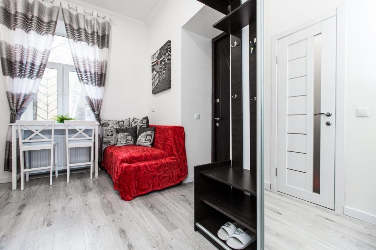 Однокомнатная Форум-Центр Appartement Lviv Buitenkant foto